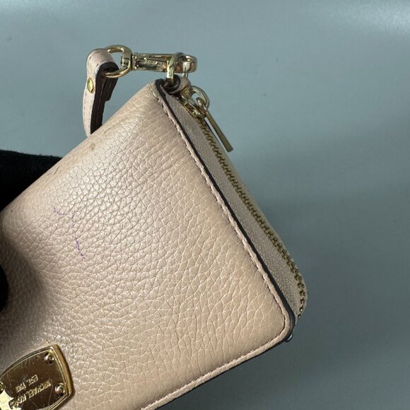 MICHAEL KORS JET SET ZIP-AROUND TRAVEL WALLET/ WRISTLET - Picture 13 of 15